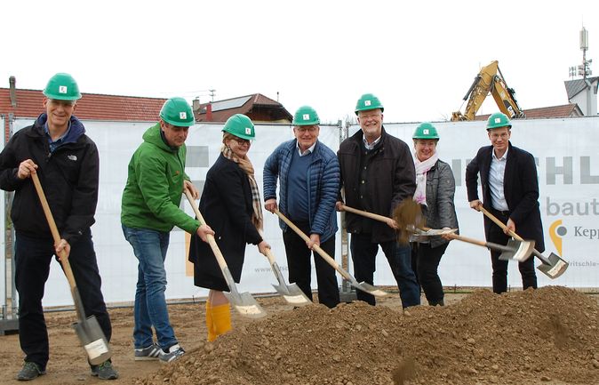Erster Spatenstich in Rottenacker