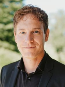 Portrait Denis Lamsfuß